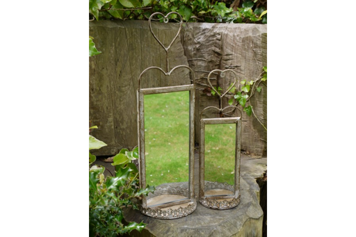 Indoor / Outdoor Set Of 2 Standing Garden Mirrors With Heart Design - Decor Interiors