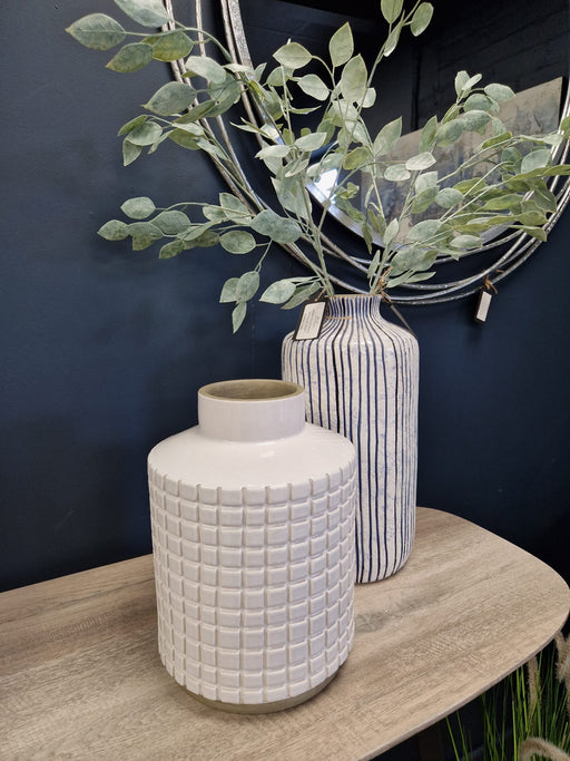 Malone Flower Stem Vase, Textured White, Stoneware 