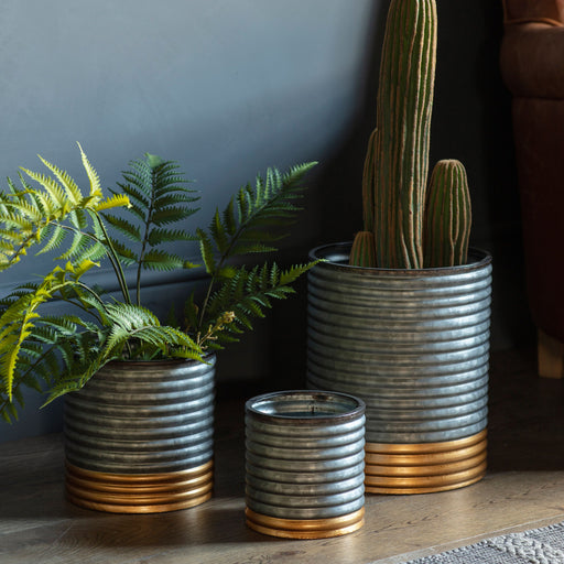 Lily Decorative Ceramic Plant Pot In Grey/Gold