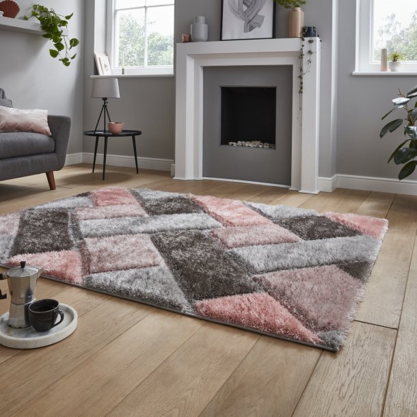 Living Room Rug In Pink & Grey Geometric Design