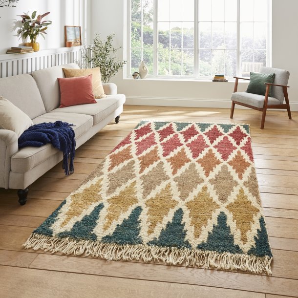 Multicolored Living Room Rug With Diamond Design