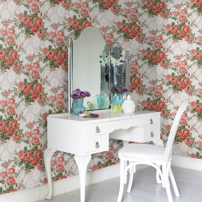 Laura Ashley Wallpaper - Country Roses