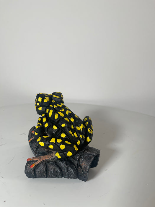 African Tree Frog Yellow Spot   Sculpture