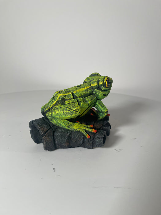African Tree Frog Green Sculpture