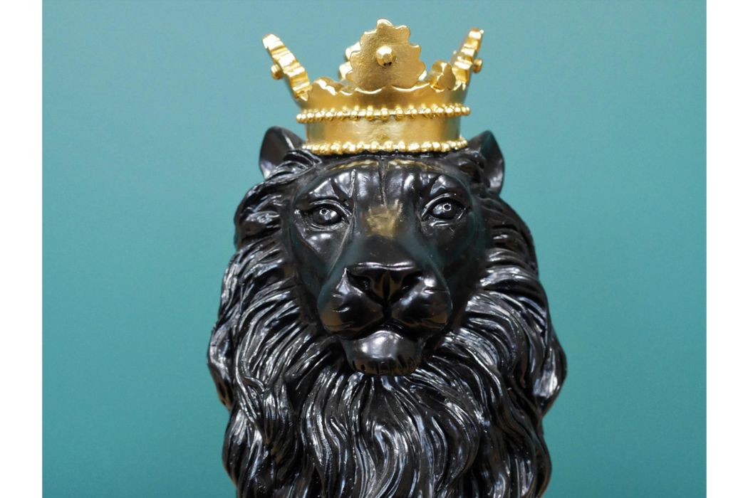 Decorative Black & Gold Lion Statue - 29 x 16 cm