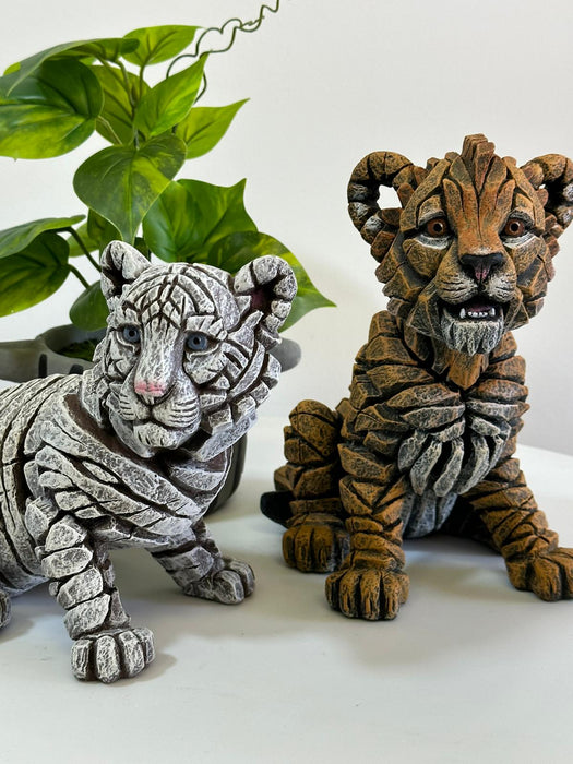 Edge Sculpture - Tiger Cub - Siberian by Matt Buckley