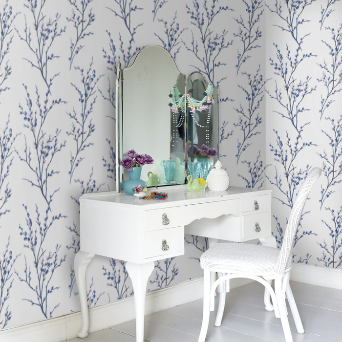 Laura Ashley Pussy Willow Wallpaper - Off White/Midnight